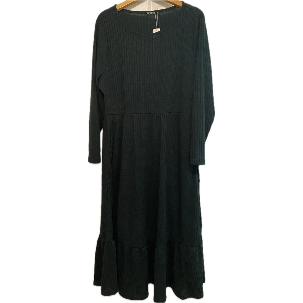 Bloomchic NWT Dark Green Ribbed Knit Midi Dress